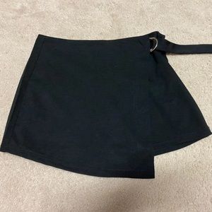 Black skort